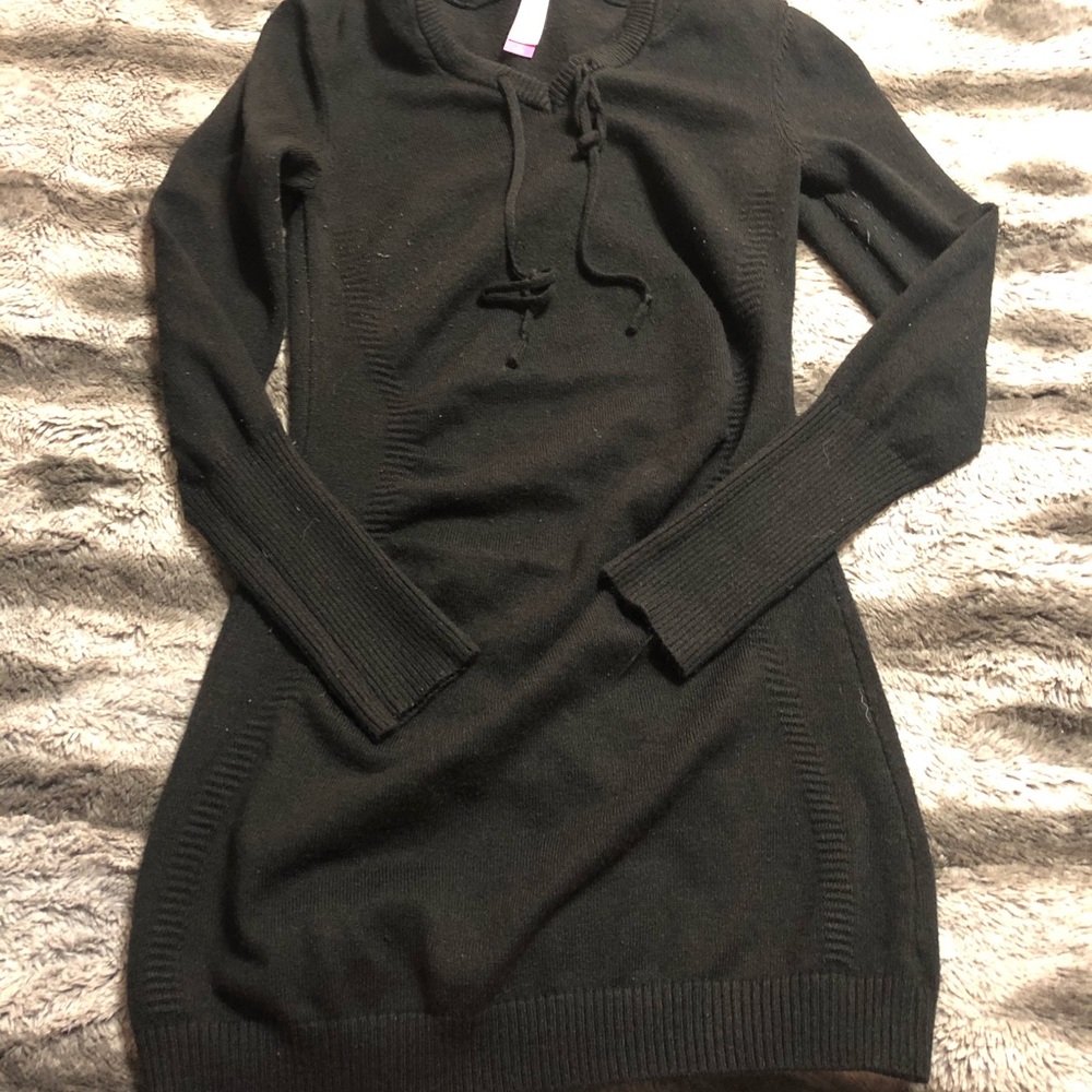 Black hoodie with side ruched, longer length, med